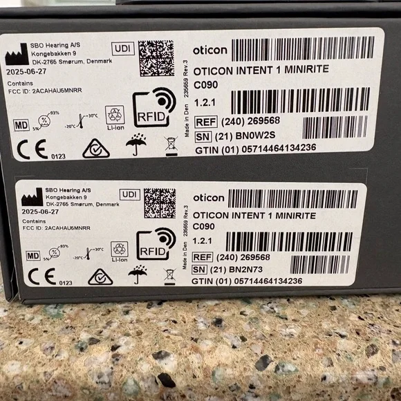 ICON Rechargeable Hearing Aids with Charger - Picture 2 of 5